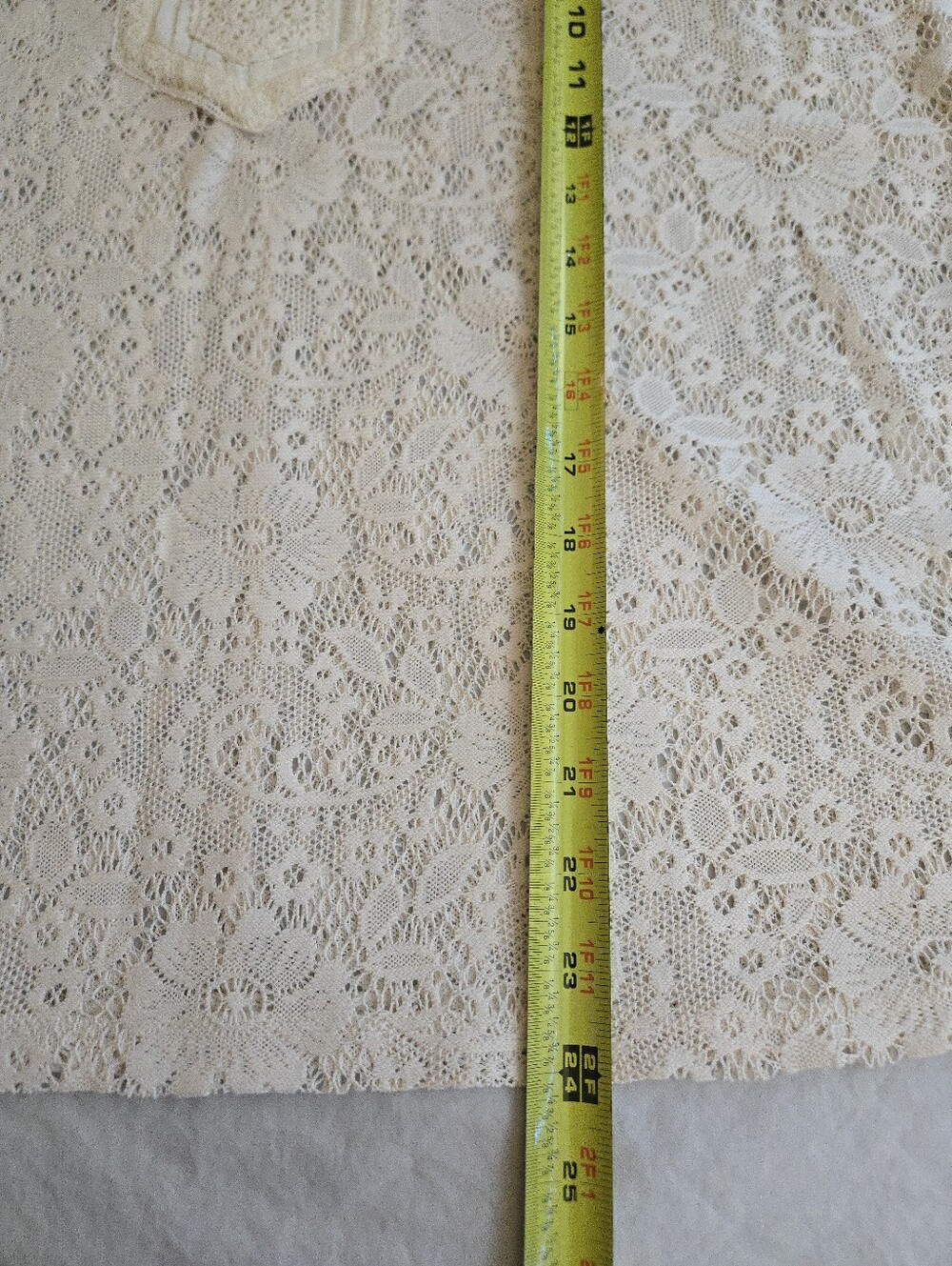 Kimchi Blue Urban Outfitters Cream Floral Lace High-Neck Tank Top Victorian EB4 - Picture 5 of 9